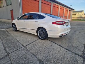 Ford Mondeo Vignale Hybrid - 4