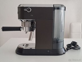 Elegantný pákový kávovar zn. DeLonghi DEDICA - 4