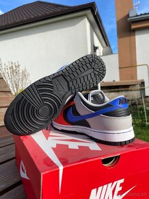 Nike Dunk Low EMB Knicks - 4