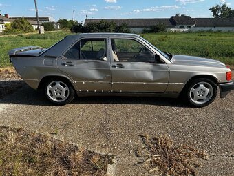 Mercedes 190e W201 - 4