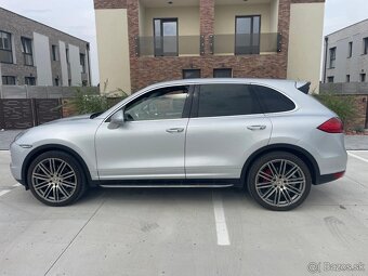 Porsche Cayenne 3.0Tdi 180kwPlatinum - 4