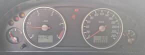 Ford Mondeo Mk3 2.0TDCi 96kW - 4