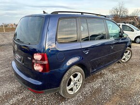 Volkswagen Touran 1.9 TDI Trendline DSG - 4