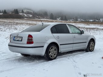 Škoda Superb - 4