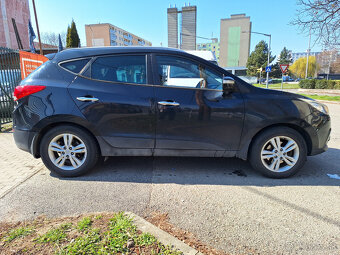 Hyundai ix35 2.0 CRDi VGT Style 4x4- aj na splátky od 74,50e - 4