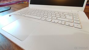 Asus VivoBook X505B - 4