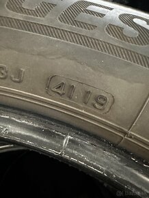 Bridgestone Blizzak 245/50 R19 RFT - 4