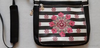 Crossbody kabelka Desigual - 4