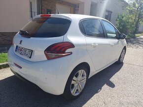 Peugeot 208 STYLE - 4