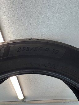 Michelin 235/55R19 - 4