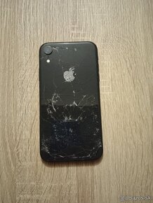 iPhone XR / 128GB čierny prasknutá zadná strana - 4