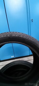 245/40 R19 Celoročné - 4