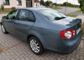 Volkswagen Jetta 1,9 TDI PRVNÍ MAJITEL nafta manuál 77 kw - 4