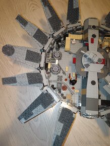 LEGO Star Wars. 75105 Millennium Falcon - 4