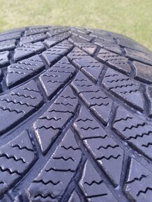 215/65 r17 zimné pneu.DOT.3922 - 4