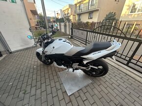 Suzuki gsr 600 - 4