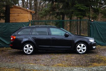 Škoda Octavia Combi 2.0 TDI Ambition / čierna - 4