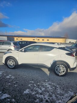 Toyota C-HR 1.8 Hybrid 122 k e‑CVT Comfort - 4