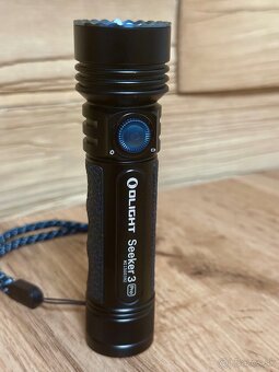 Olight Seeker 3 Pro - 4