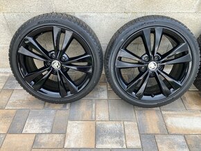 Predám zimnú sadu org ŠKODA 5x112 7,5J ET51 225/40 R18 - 4