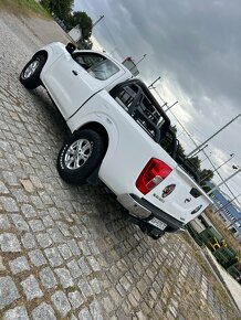 Nissan Navara pick-up - 4