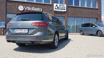 Volkswagen Passat Variant 2.0 TDI Highline BlueMotion - 4