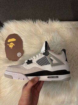 Jordan 4 - 4