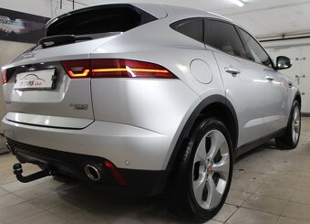 Jaguar E-Pace 2.0 I4 R-Dynamic SE AWD A/T - 4