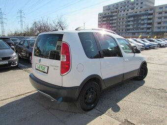 Škoda Roomster 1.2 TSI Scout - splátka od 80,-€ - 4