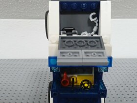 60007 LEGO City High Speed Chase Images 6Description 1 Set V - 4