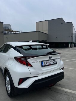 Toyota C-HR 1.8 hybrid 2023 - 4