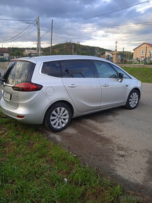 opel zafira tourer - 4