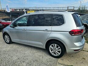 Volkswagen Touran 2.0 TDI Edition Comfortline DSG - 4