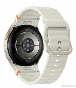 Hodinky Samsung Galaxy Watch7 40mm LTE + SmartTag2 - 4