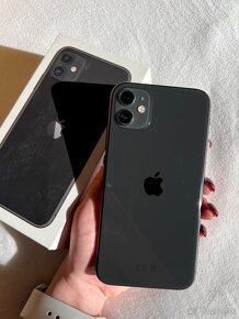 Apple iPhone 11 64GB - 4