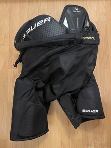 Predám hokejové nohavice Bauer Vapor Hyperlite M senior - 4