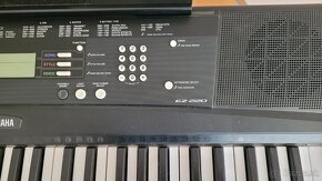 Predam elektricky klavir zn. YAMAHA - 4