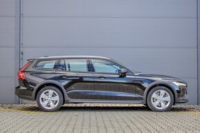 Volvo V60 Cross Country - 4