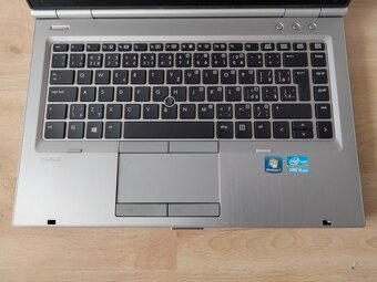 predám HP elitebook / 8gb ram / Intel core i5 / 256gb ssd - 4