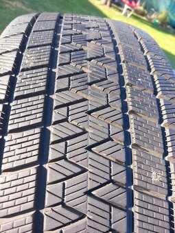 235/50 r19 zimné pneumatiky - 4