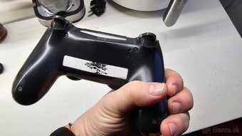 Joypad na PS4 - originál, používaný - 4