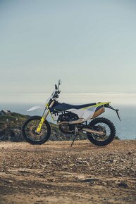 HUSQVARNA ENDURO 701/ 23 - 4