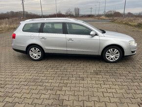 Volkswagen Passat 2.0 TDI Combi 125KW DSG - 4