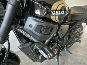 YAMAHA XSR 700 - 4