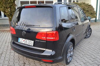 VW CROSS TOURAN 1.4 TSI, R17, ORIGINÁL 163.118 KM, 7 MIESTNE - 4