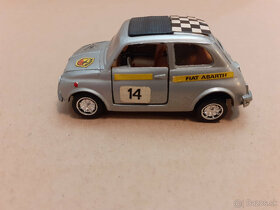 MEBETOYS - 6608 - ABARTH 695 essesse - 4