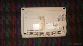 Acer Aspire One - ZG5 - 4