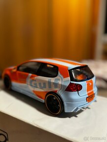 Vw golf 5 Gti norev 1:18 - 4