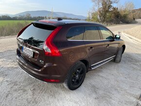 Volvo XC60 2.4 D5 AWD - 4