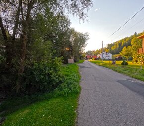 Korňa - 261 m2 pozemok na GARÁŽ / ODSTAVNÚ PLOCHU v obci - 4